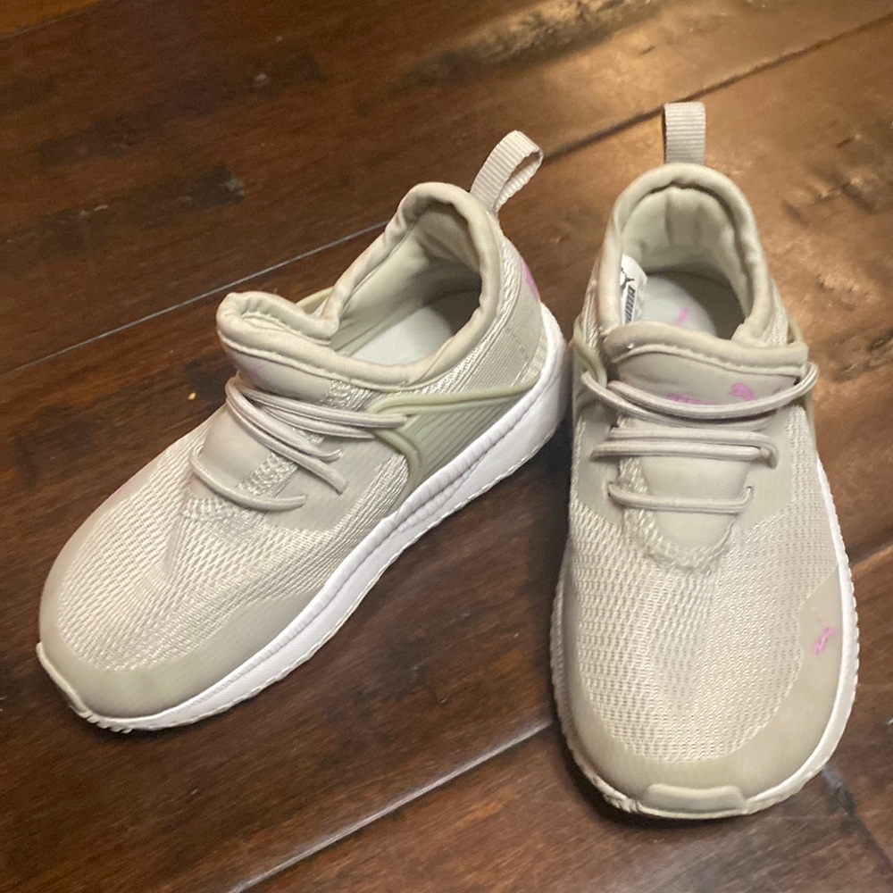 Puma little girl, pink purple toddler size 7 sneakers like new